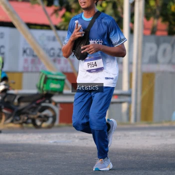 Runner Photo 3502083