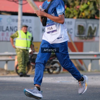 Runner Photo 3502090