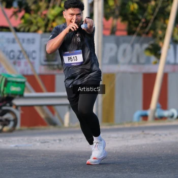 Runner Photo 3502202