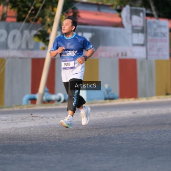 Runner Photo 3502235