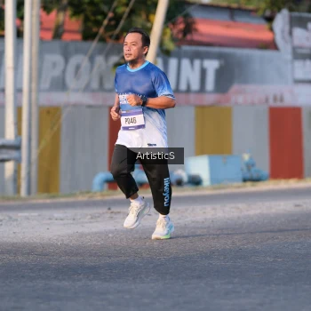 Runner Photo 3502378
