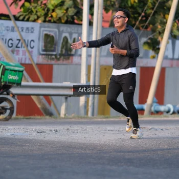 Runner Photo 3502409