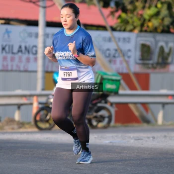 Runner Photo 3502423