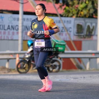 Runner Photo 3502425