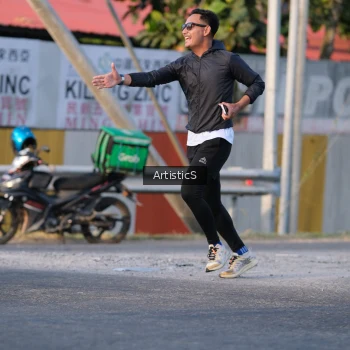 Runner Photo 3502441
