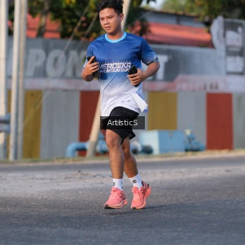Runner Photo 3502466