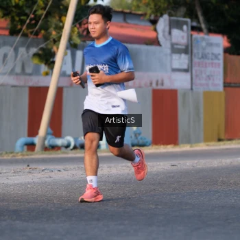 Runner Photo 3502469