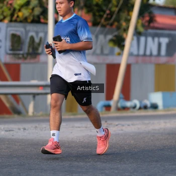 Runner Photo 3502475