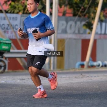 Runner Photo 3502481