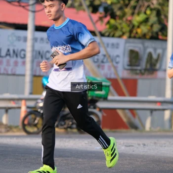 Runner Photo 3502645
