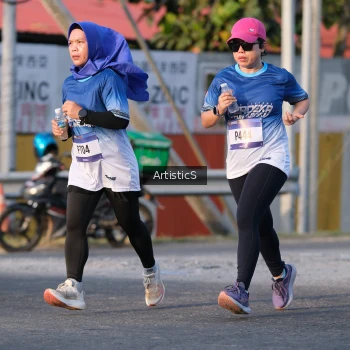 Runner Photo 3502739