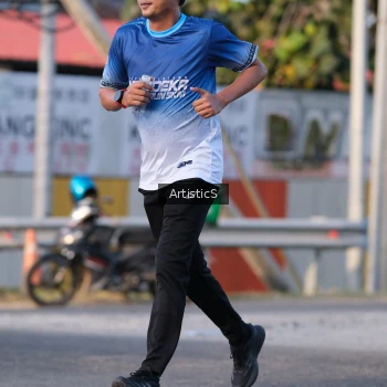 Runner Photo 3502774