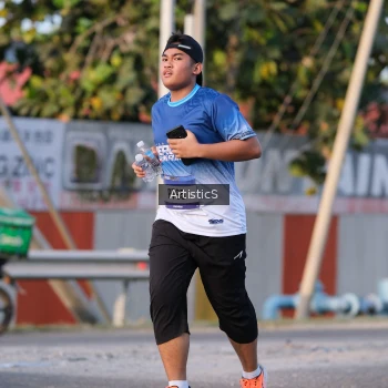 Runner Photo 3502783