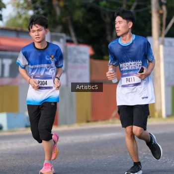 Runner Photo 3502848