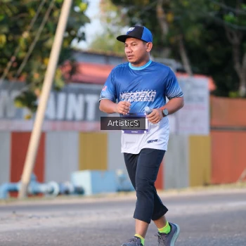 Runner Photo 3502866