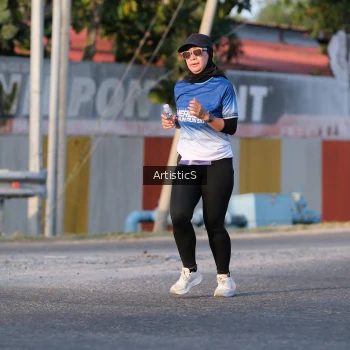 Runner Photo 3502902