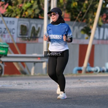 Runner Photo 3502914