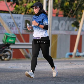 Runner Photo 3502916