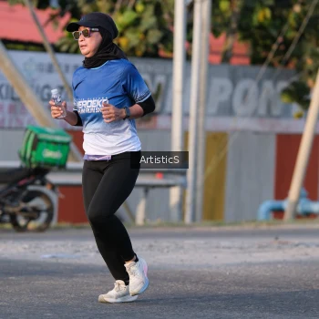 Runner Photo 3502925