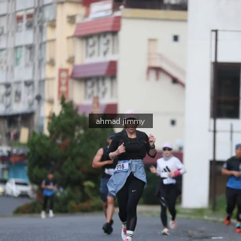 Runner Photo 3503500