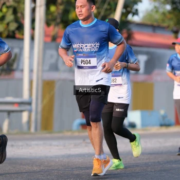 Runner Photo 3503544