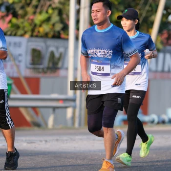 Runner Photo 3503591