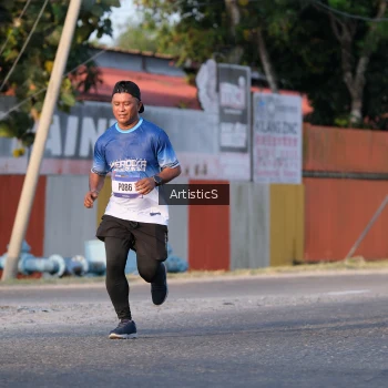 Runner Photo 3503716