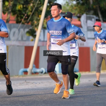 Runner Photo 3503725