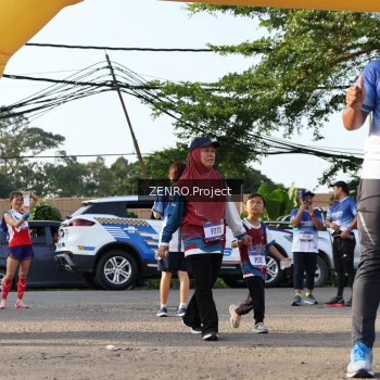 Runner Photo 3504018