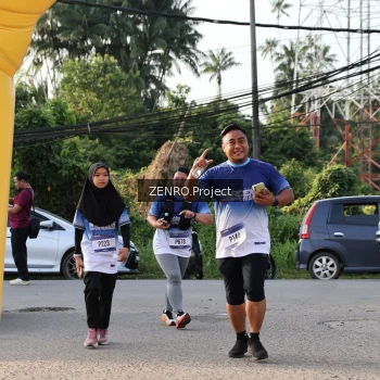 Runner Photo 3504147