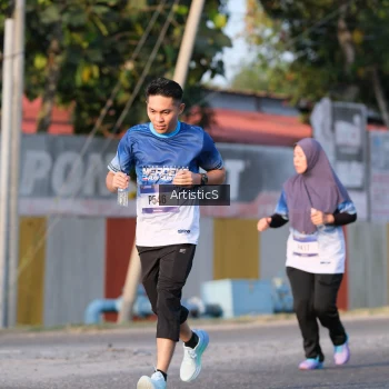 Runner Photo 3504250