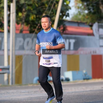 Runner Photo 3504488