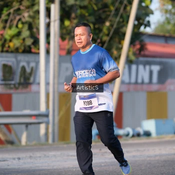 Runner Photo 3504491