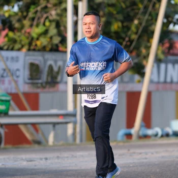Runner Photo 3504494