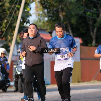 Runner Photo 3504547