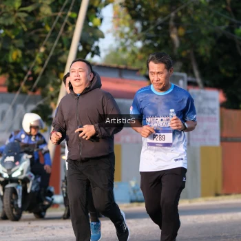Runner Photo 3504549