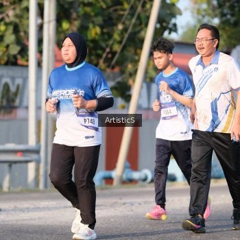 Runner Photo 3504993