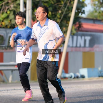 Runner Photo 3504995