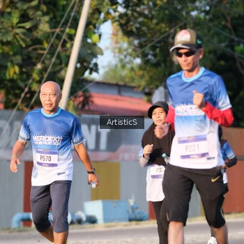Runner Photo 3505044