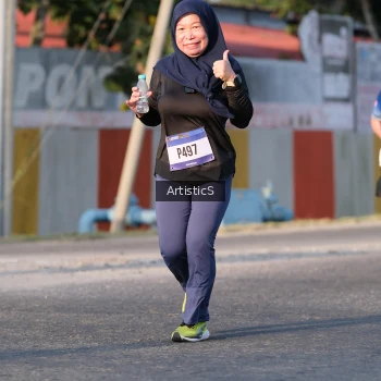 Runner Photo 3505355