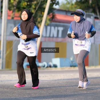 Runner Photo 3505416