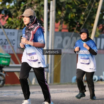 Runner Photo 3505590