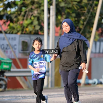 Runner Photo 3505737