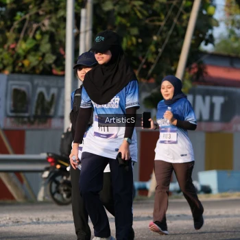 Runner Photo 3506003
