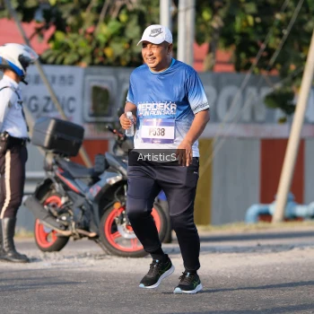 Runner Photo 3506476