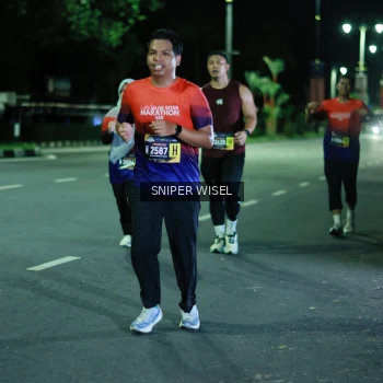 Runner Photo 3516221