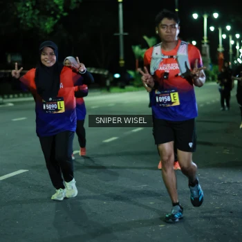 Runner Photo 3516995