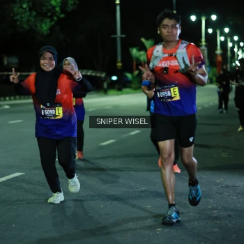 Runner Photo 3516996