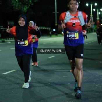 Runner Photo 3517001