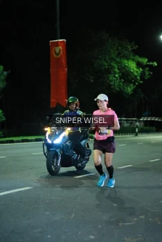 Runner Photo 3517179